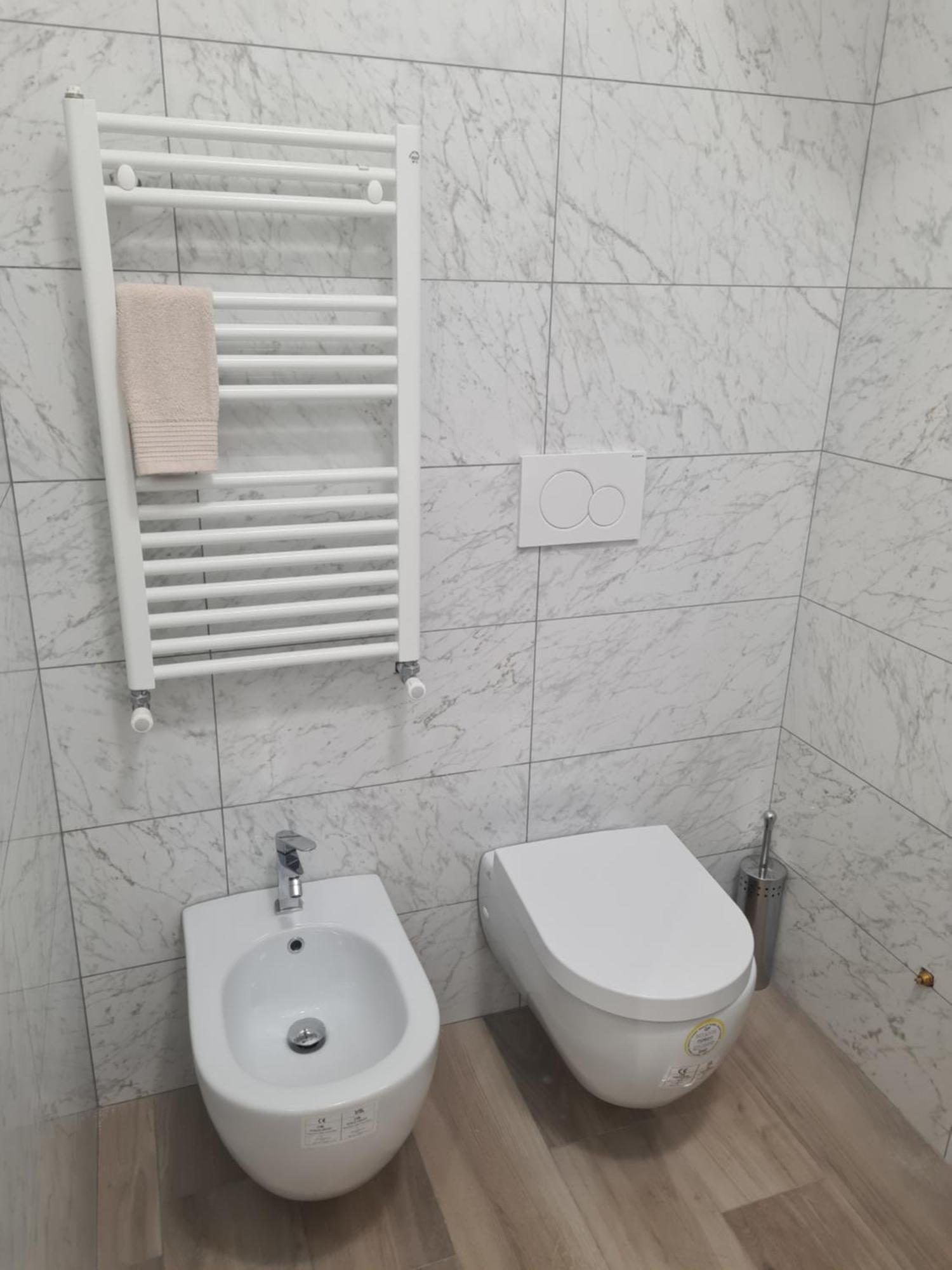 Solari Apartment Milaan Buitenkant foto
